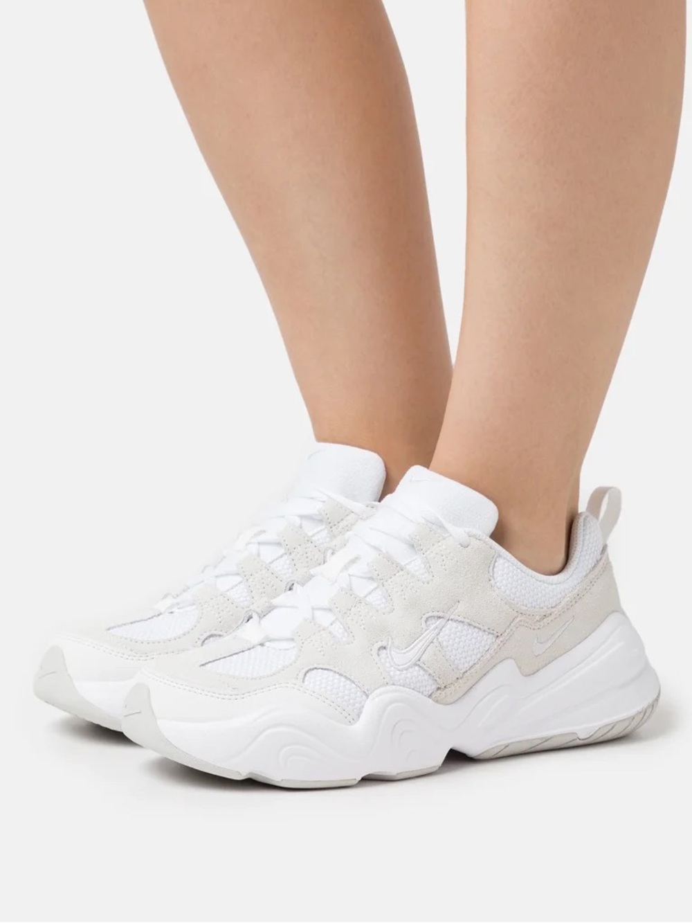 Nike Tech Hera Sneakers